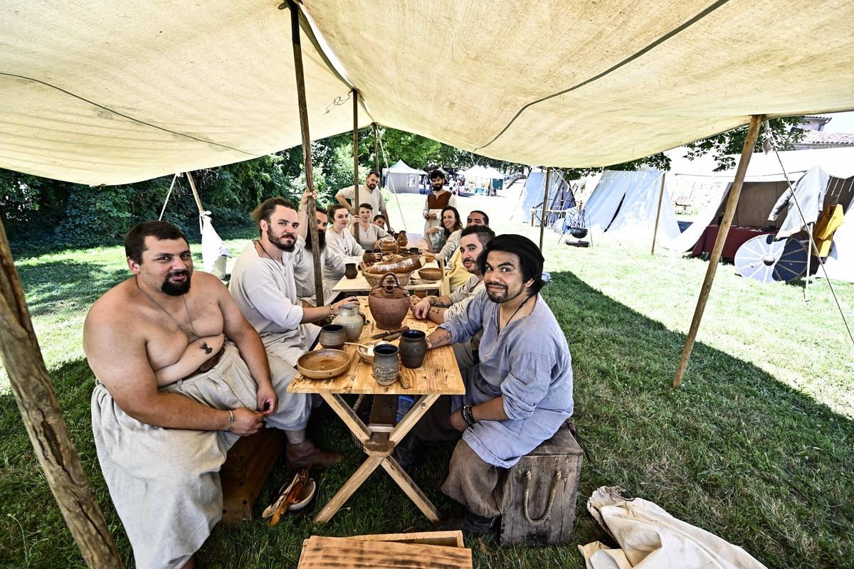 Francescas' medieval women don't give in to the heat