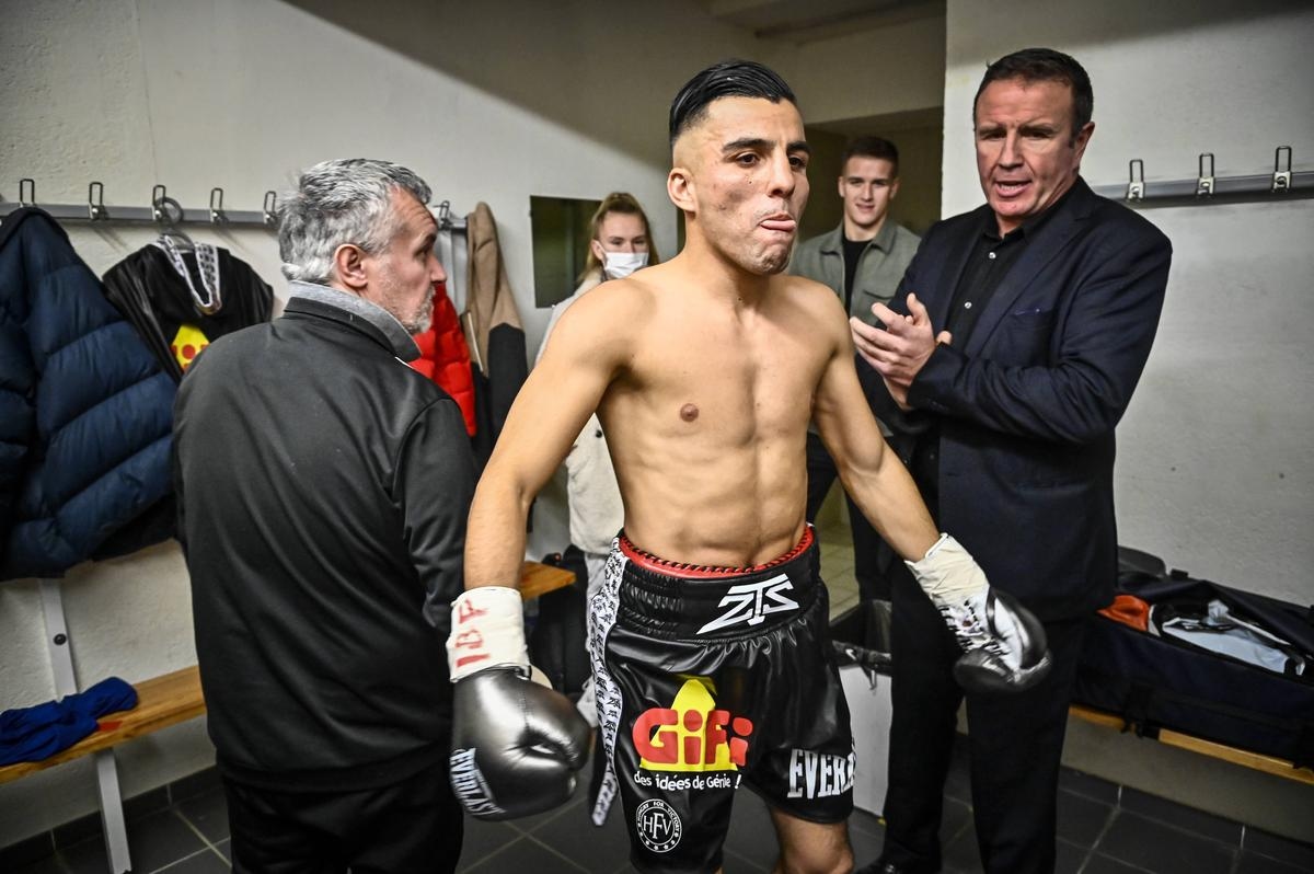 English boxing. A decisive hook for Villeneuve's Samir Ziani