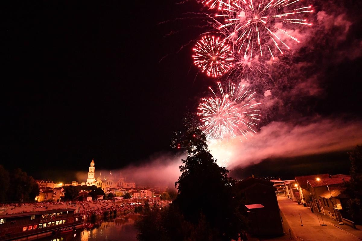Kaart. Vuurwerk op 14 juli: waar en wanneer kun je het zien in de Dordogne?