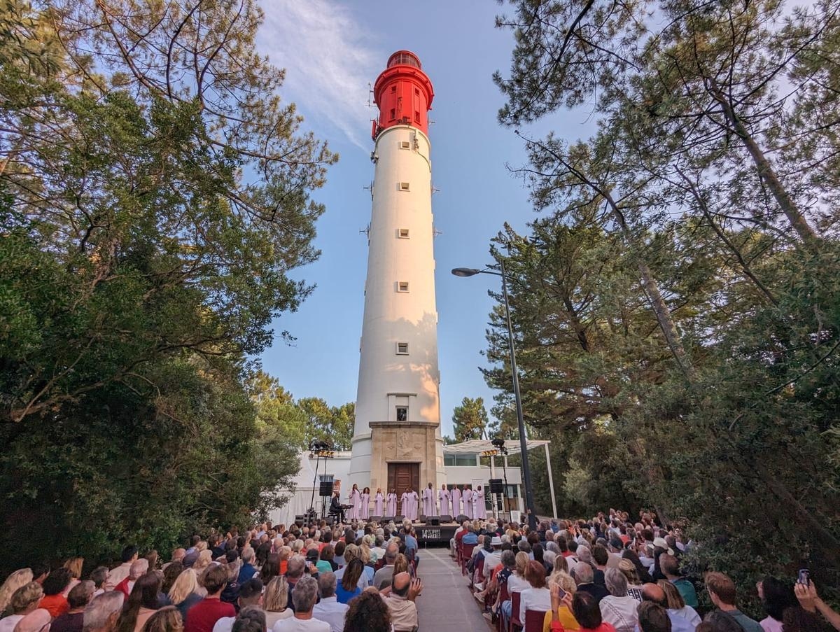 Arcachon Bay: The Musical Escapades end at the foot of the Cap Ferret lighthouse
