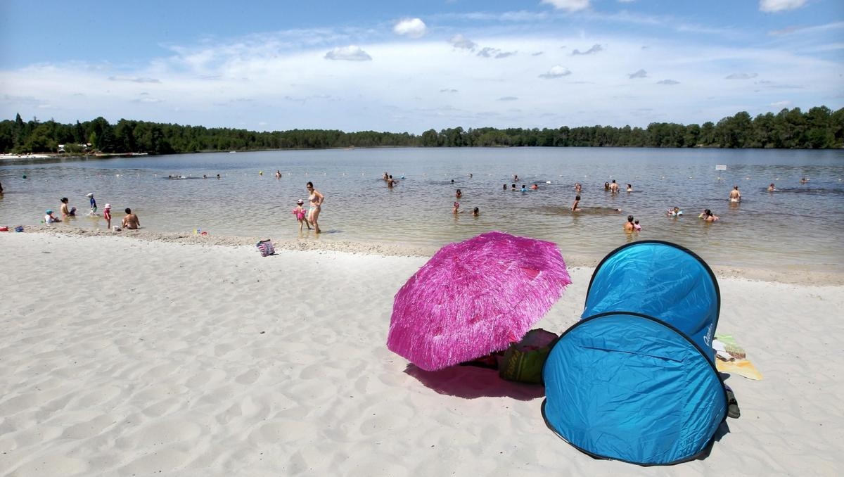 Em Gironde, uma terceira área de natação é proibida devido à possível presença de cianobactérias