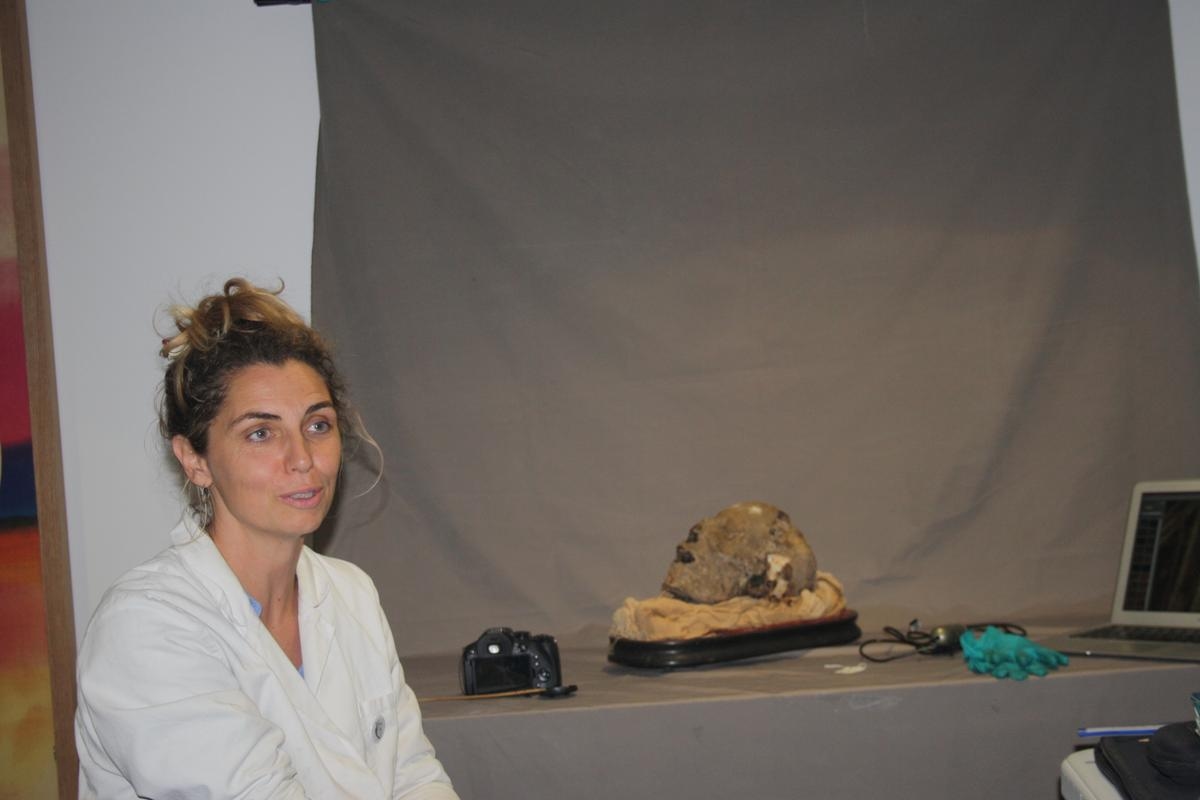 Ungewöhnlich. Der mysteriöse mumifizierte Kopf erhält im Royan-Museum ein neues Gesicht.