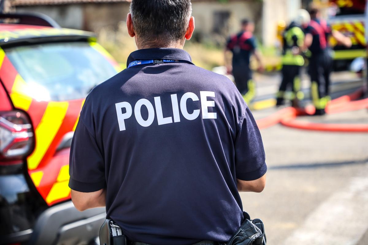 Feuer zerstört Bauernhaus in Sainte-Colombe-de-Villeneuve