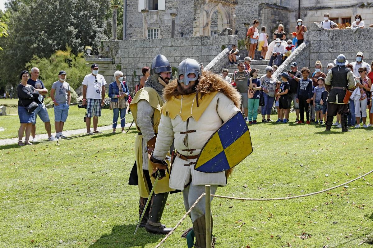 Charente-Maritime: Castelo de Crazannes na Idade Média