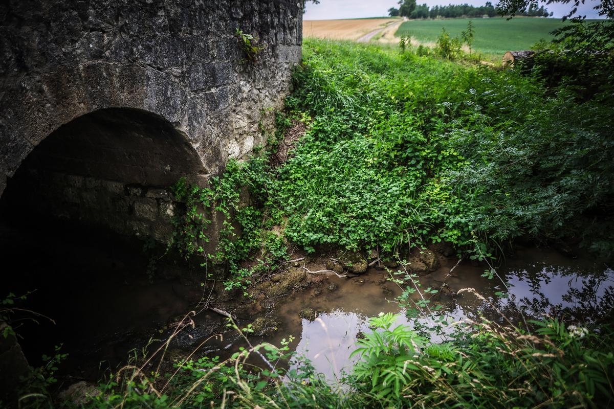 Novas restrições de água em Lot-et-Garonne: limitações reforçadas em resposta à queda dos níveis dos rios