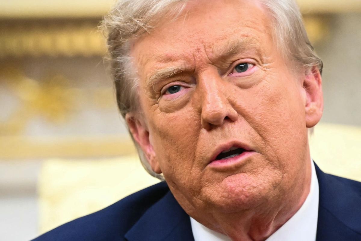 EE.UU.: Trump firma acuerdo con Uganda para enviar migrantes