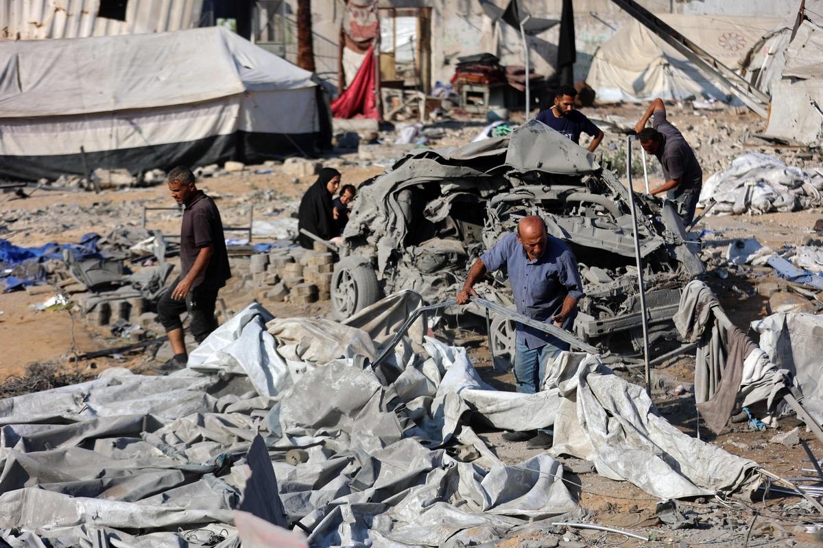 Gaza: Más de 250.000 residentes huyen de la ciudad en medio de la intensificación de los ataques aéreos israelíes.