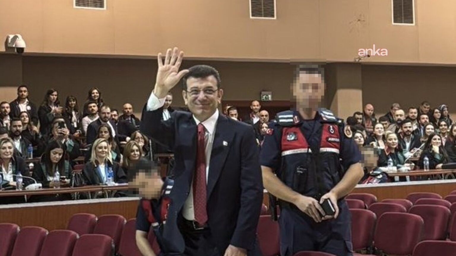Имамоглу перед судьей по делу о защите своего диплома: «Я чувствую себя настолько свободным на 12 квадратных метрах, что в этом дворце я бы расплакался».