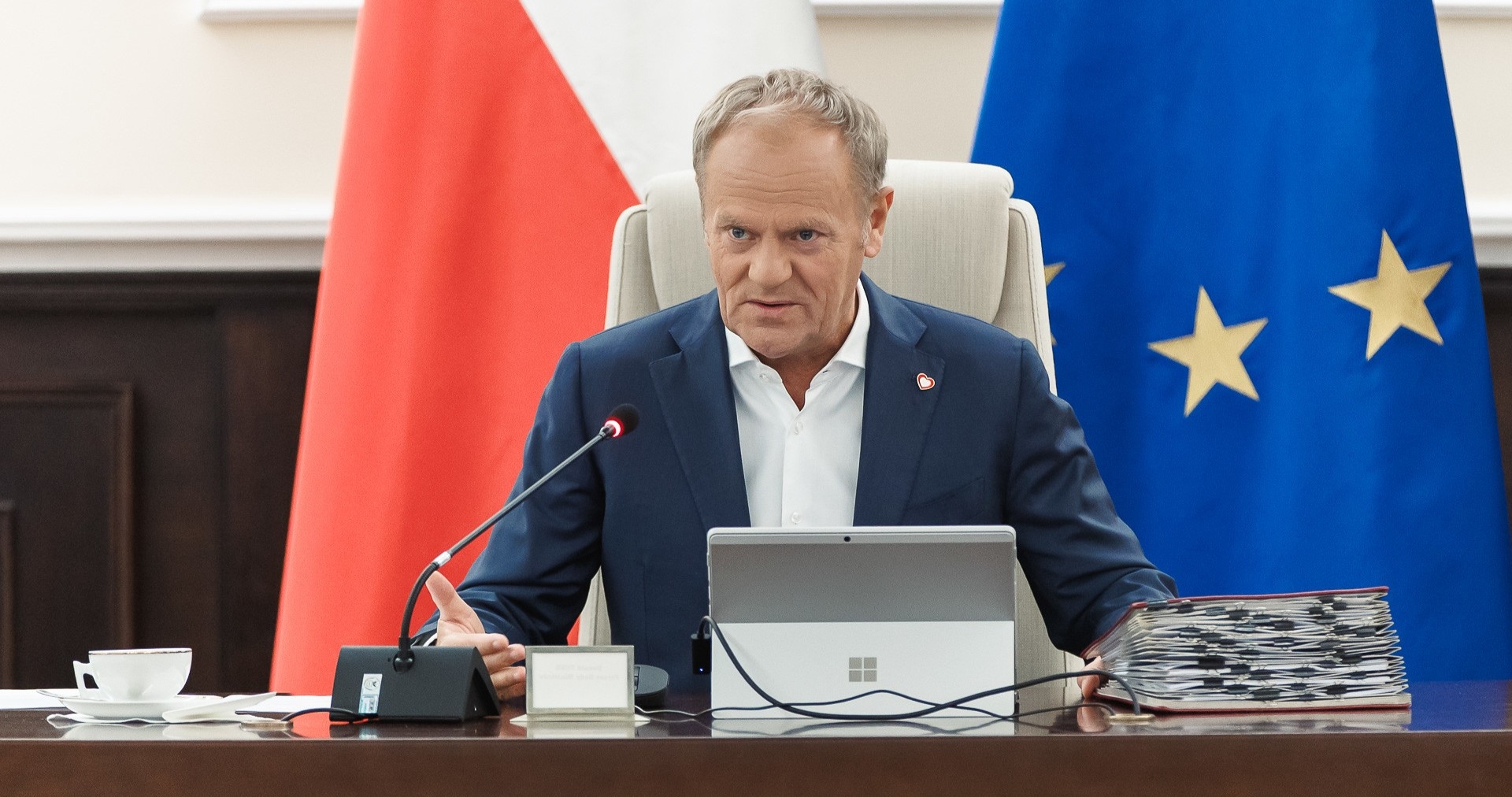 Partidos governantes poloneses sofrem ataque cibernético de hackers russos dois dias antes das eleições, diz o primeiro-ministro Tusk