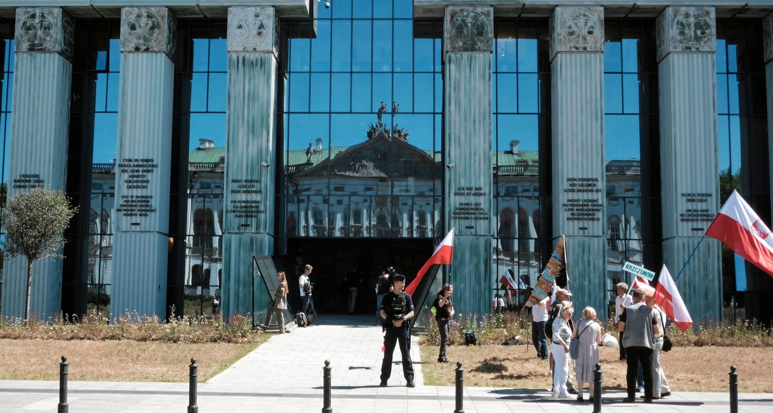 Disputed Supreme Court chamber confirms Polish presidential election result