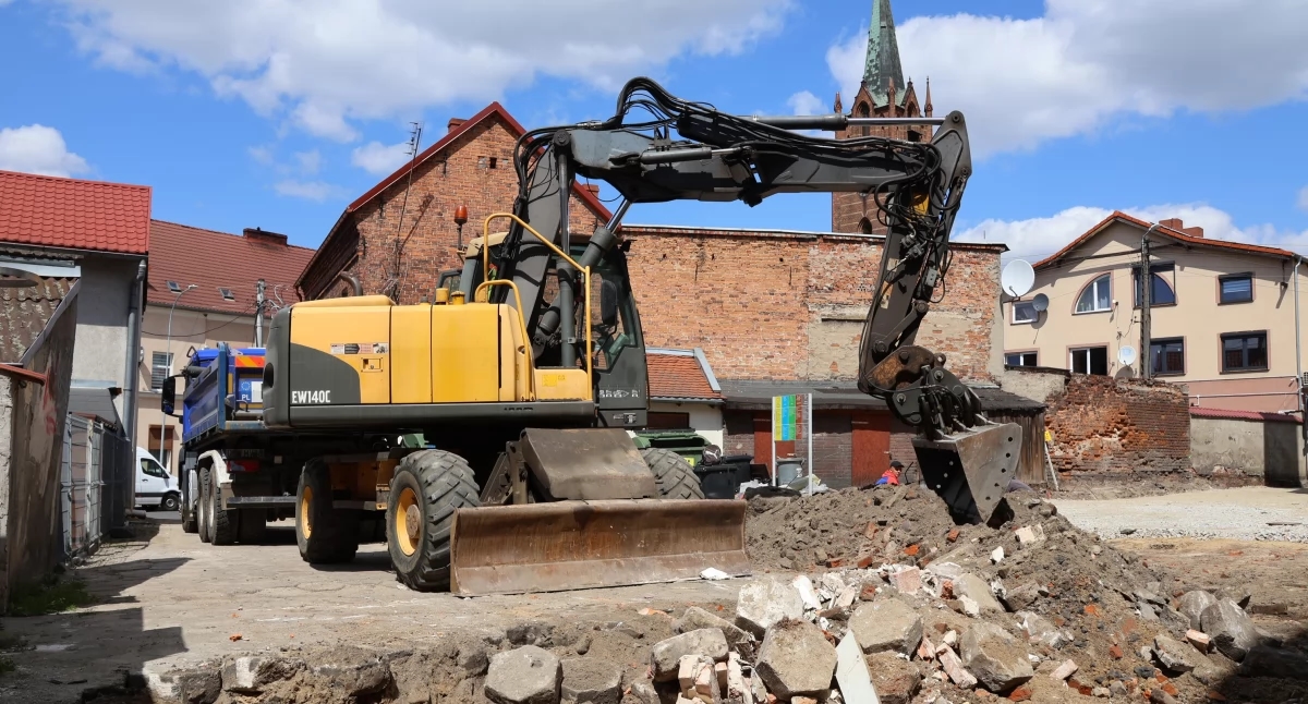 Revitalização de pátios urbanos. O concurso para a renovação dos próximos foi resolvido