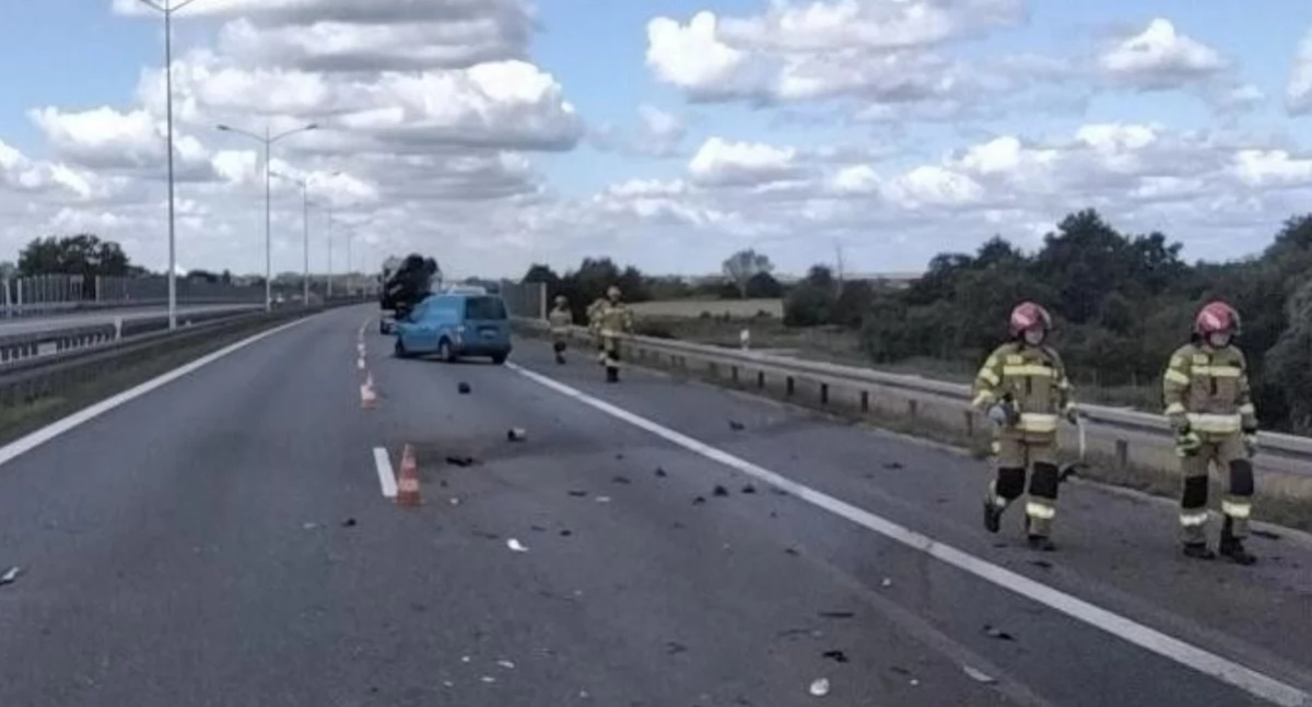 Incidente sull'autostrada A8 a Krzyżanowice: i dettagli dell'intervento dei vigili del fuoco!