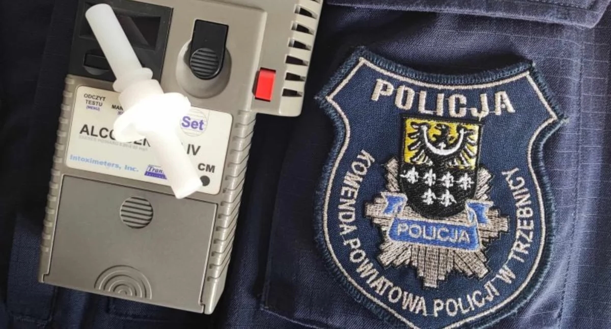 Niente cinture di sicurezza, ma con un tasso alcolemico del 100%