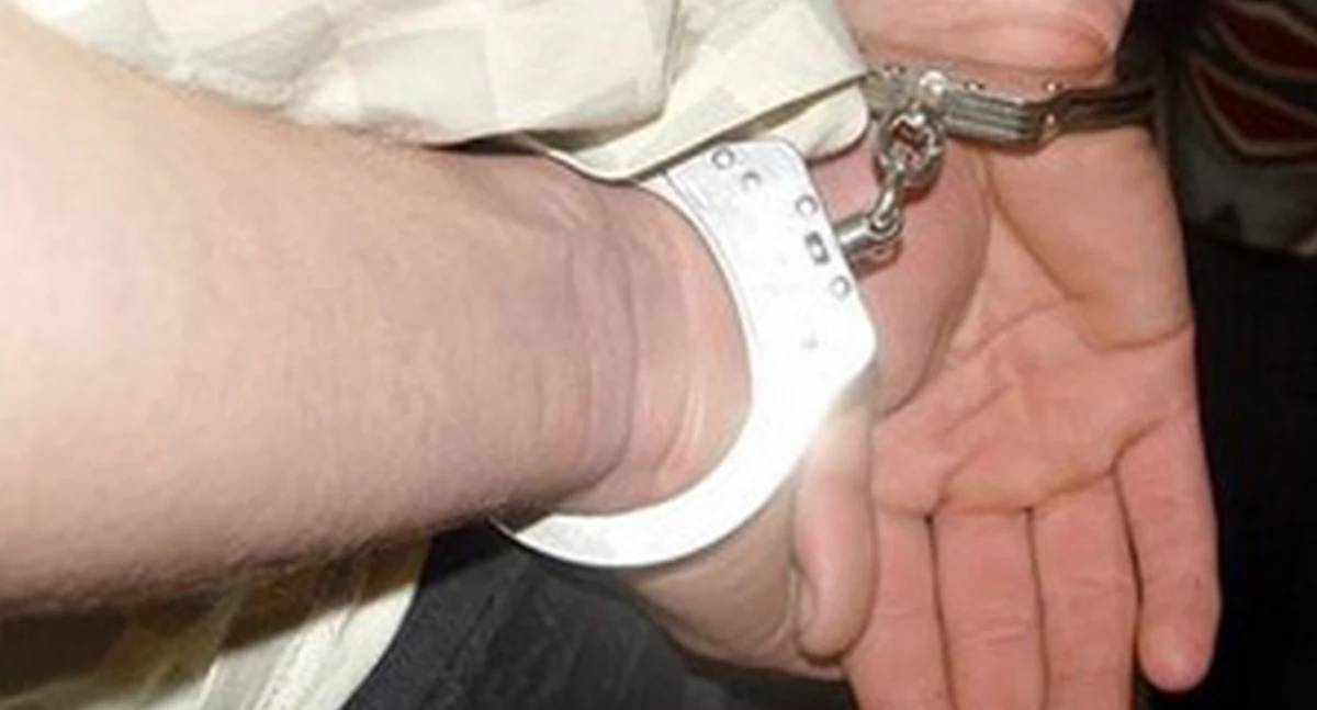 Si nascondeva tra noi, il tribunale lo inseguiva da mesi