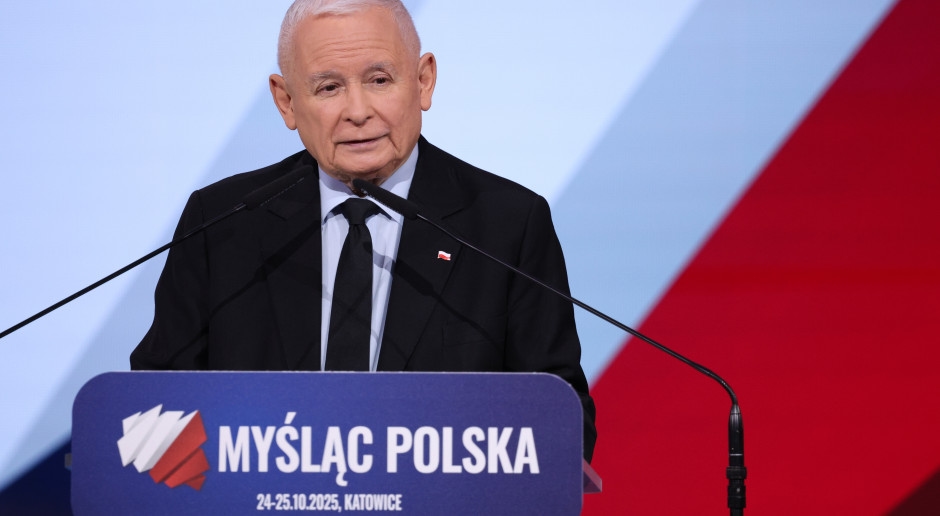 100,000 PLN for a third child. PiS fights for voters.
