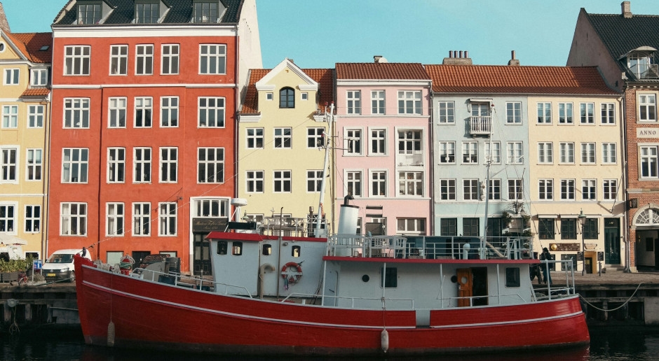 Copenhagen opens up to tourists. The city returns with a hit show