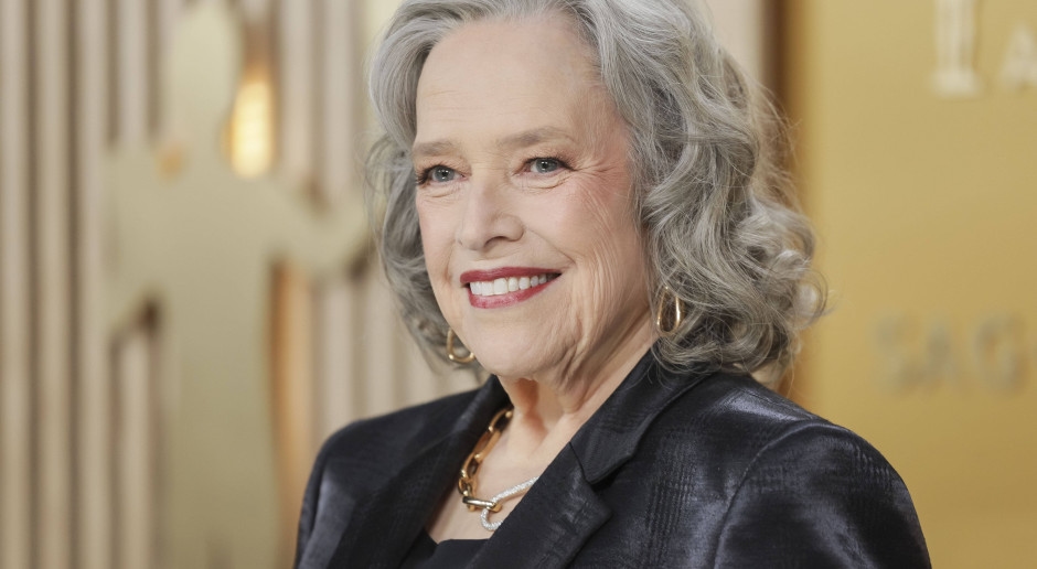 Kathy Bates recebe uma indicação ao Emmy. Mas essa não é a única honra.