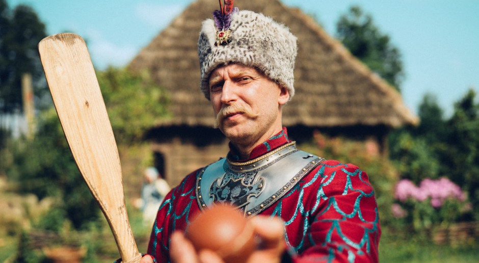 Abbiamo aspettato tutta l'estate, ed eccolo qui! Il trailer completo della seconda stagione di "1670" è ora disponibile.