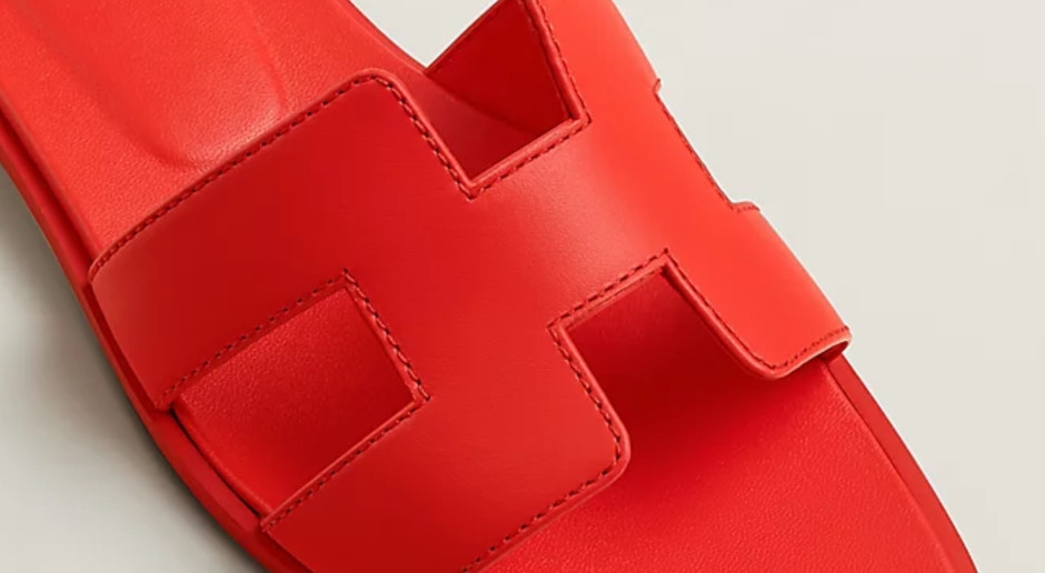 A Hermès está defendendo seu ícone. Seus icônicos "Orans" agora estão sob proteção especial.