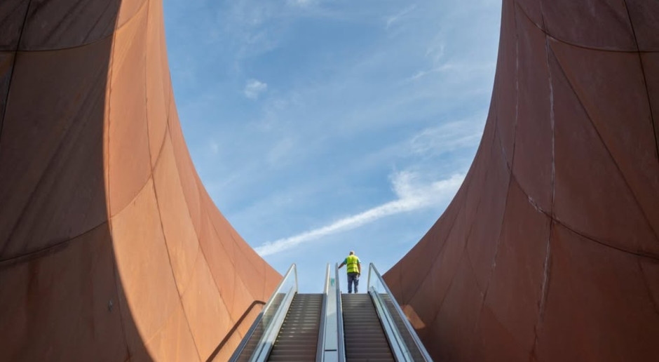 La nouvelle station de métro de Naples est une œuvre d'art. Conçue par un sculpteur de renom