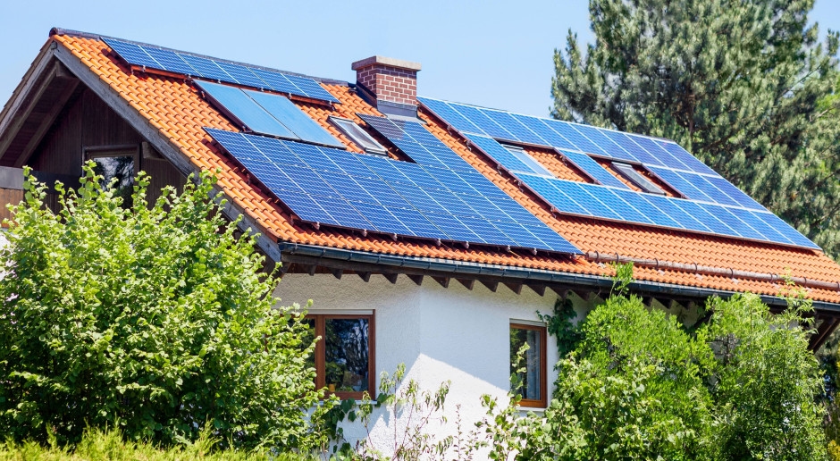 Una revolución en la energía fotovoltaica polaca. El fin de las tasas y la recuperación del excedente de energía.