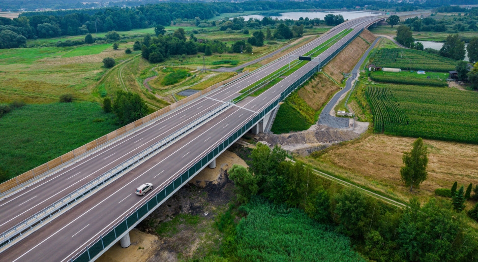 L'inaugurazione è domani. Un'autostrada spettacolare per gli automobilisti.
