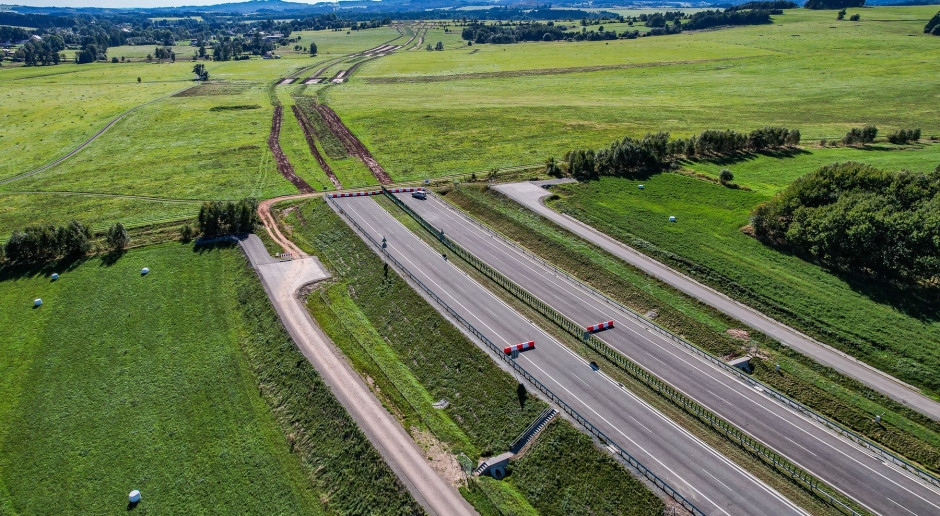 Un'autostrada fondamentale nel bel mezzo del nulla. Le speranze erano alte, ma c'è un problema.