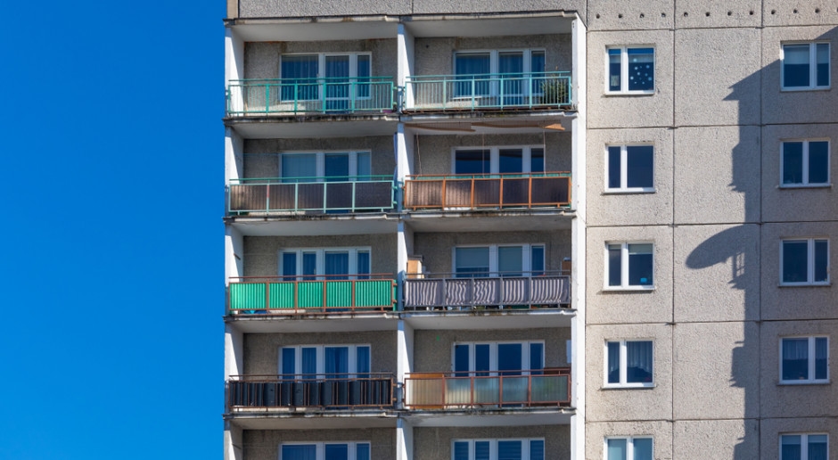 Le défaut de fournir ces informations peut entraîner la perte de l'appartement. Ceci constitue un motif de résiliation.