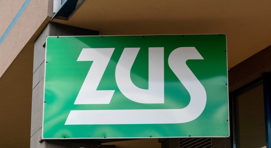 PLN 1.893,41 per maand van ZUS. Ze zijn nog niet met pensioen, maar hoeven niet meer te werken.