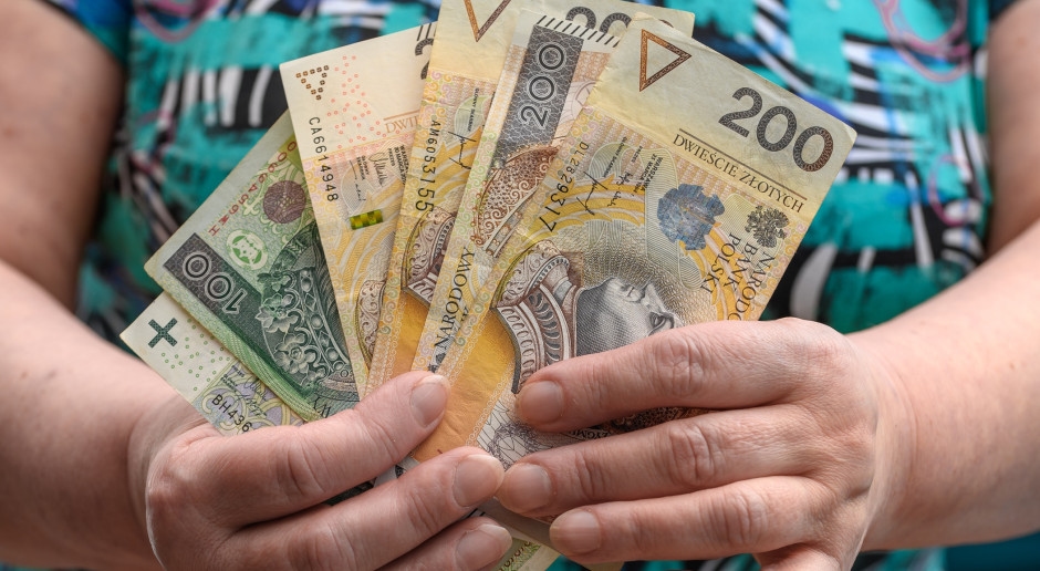 500 PLN in più per questi pensionati. C'è solo una chiave per l'aumento.