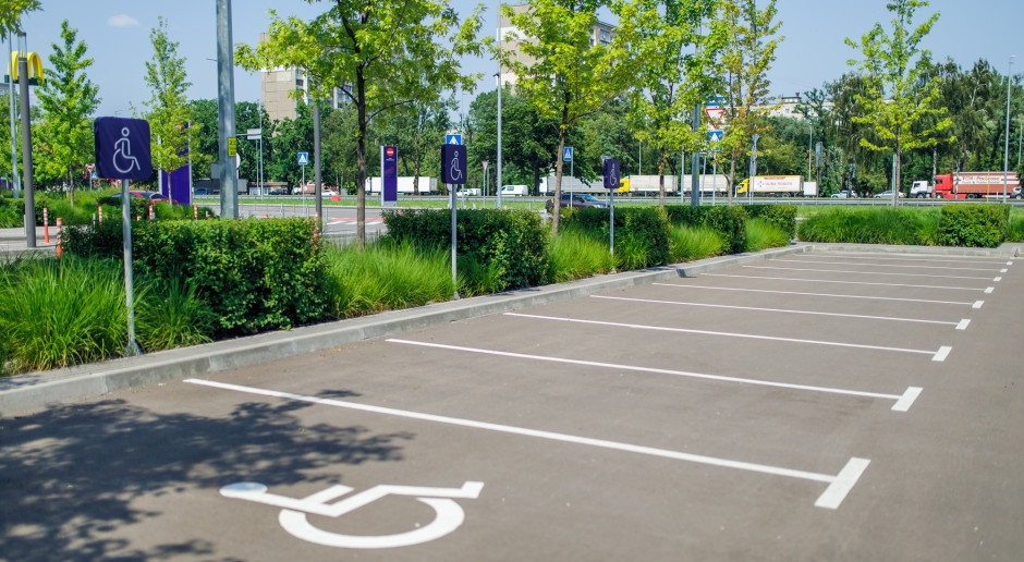 Bis zu 185.000 PLN Autozuschüsse. Finanzierungsbedingungen.