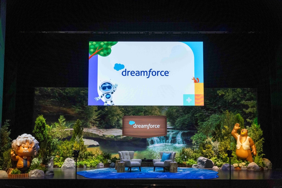 Salesforce se fortalecerá ainda mais em IA