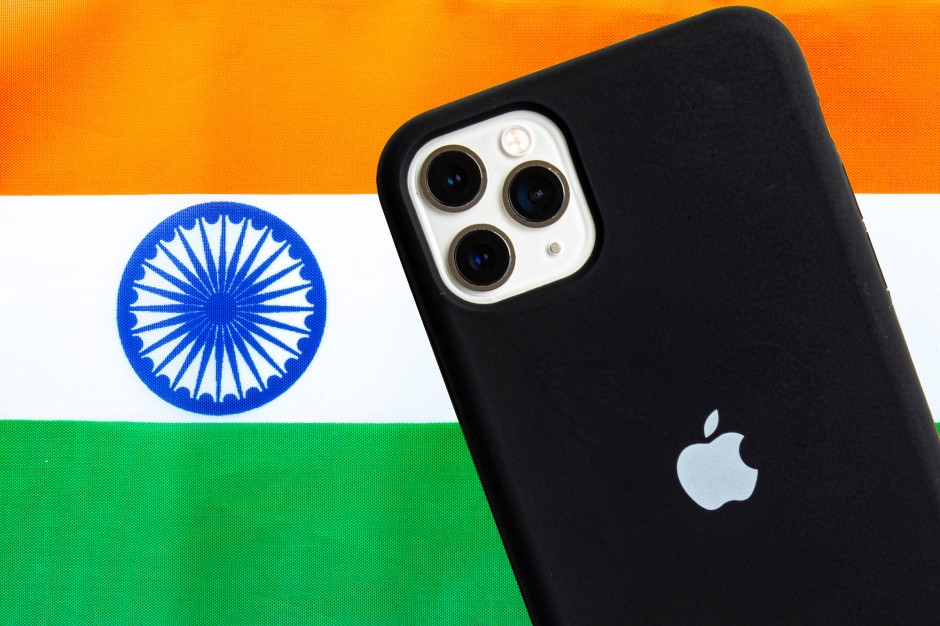 Apple trova il modo di aggirare i dazi di Trump, la scialuppa di salvataggio indiana accelera