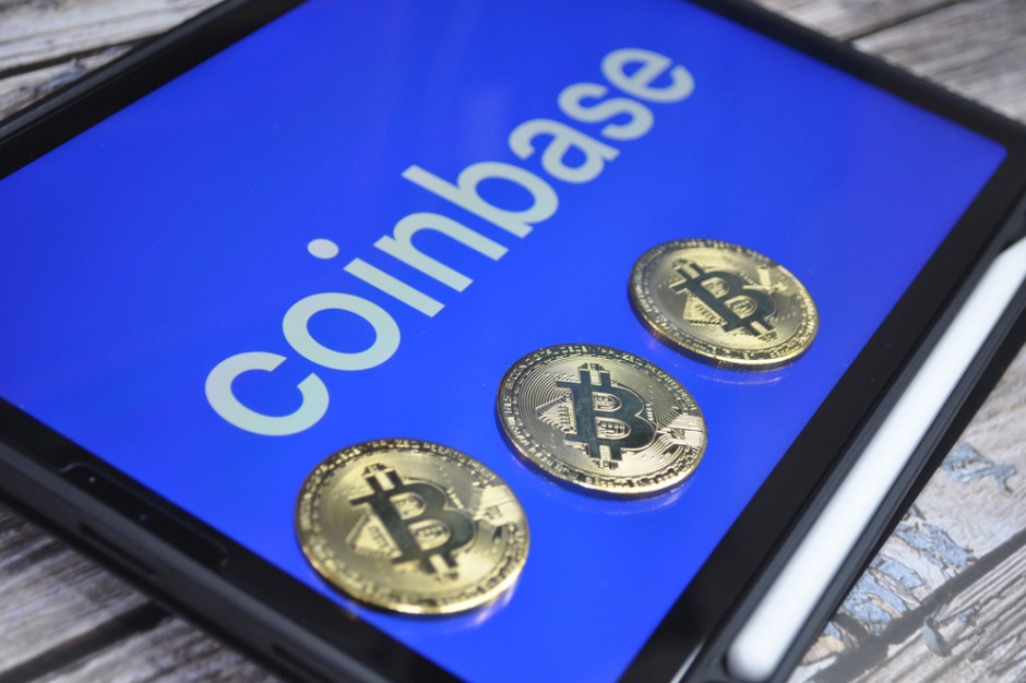 Bitcoin torna ad attirare l'interesse degli investitori, sullo sfondo dei nuovi dazi imposti dagli Stati Uniti.