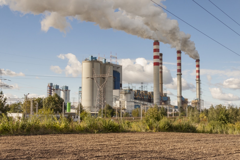 Sztuczna inteligencja uratuje elektrownie węglowe i gazowe? Technologiczni giganci w akcji