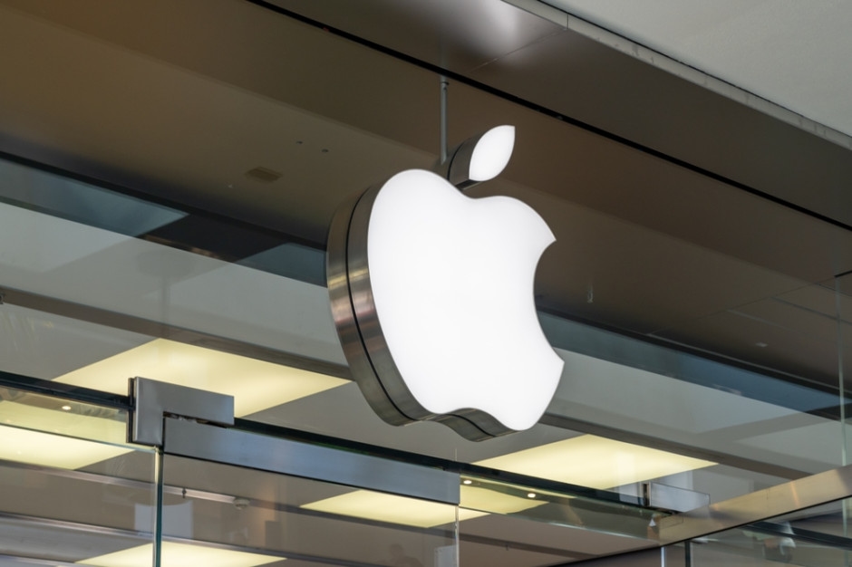 Apple faces geopolitical pressure. Will increase US investments by $100 billion
