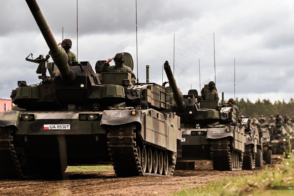 One contract for tanks from Korea has already been signed, and two more are on the way. The deadline is approaching.