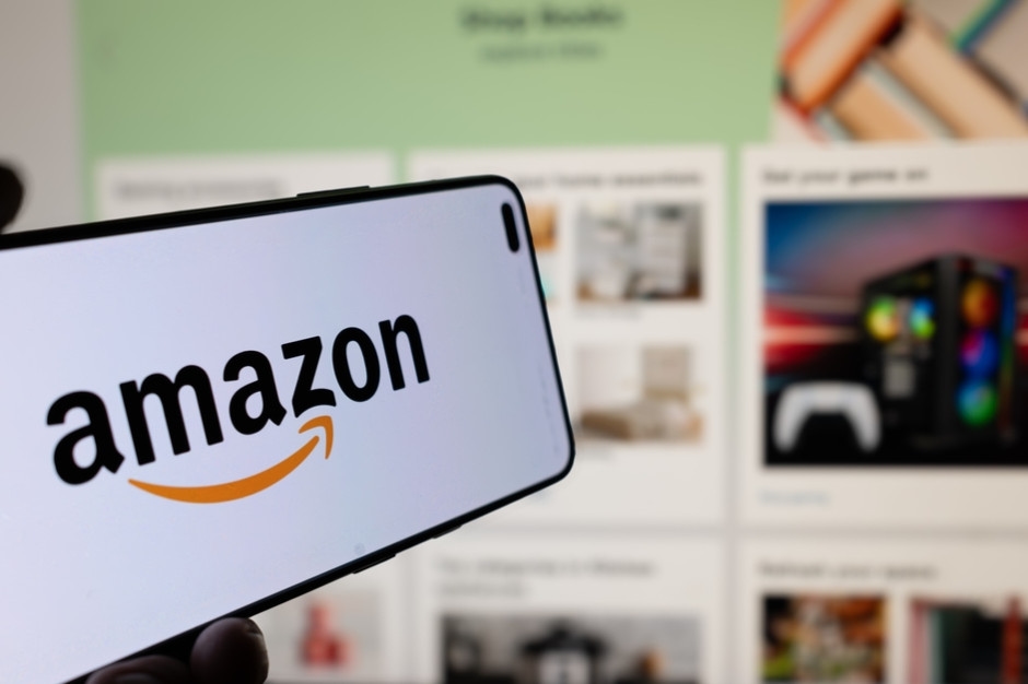 A Amazon tem más notícias para os clientes: ela não está mais divulgando seu serviço de frete grátis.