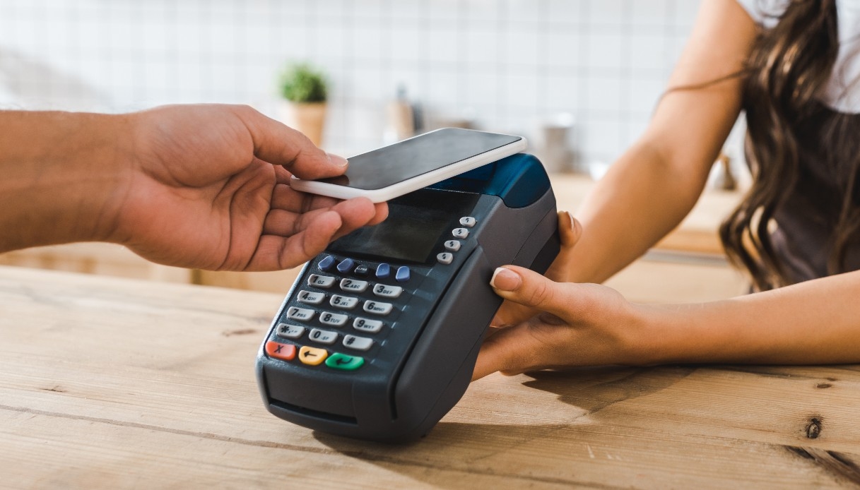Paypal in negozio, pagamenti con l’app: come fare la spesa a rate