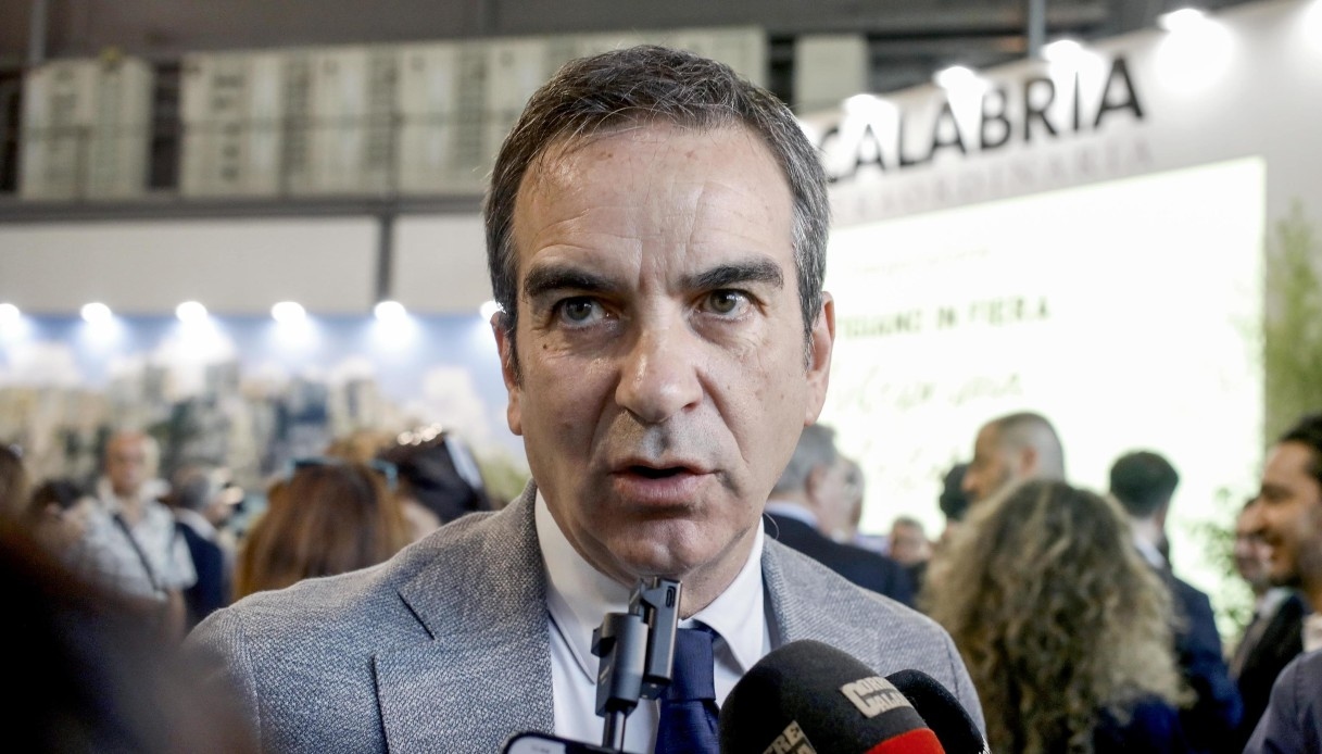 Calabrië: President Occhiuto treedt af nadat hij bericht krijgt dat er een onderzoek plaatsvindt.