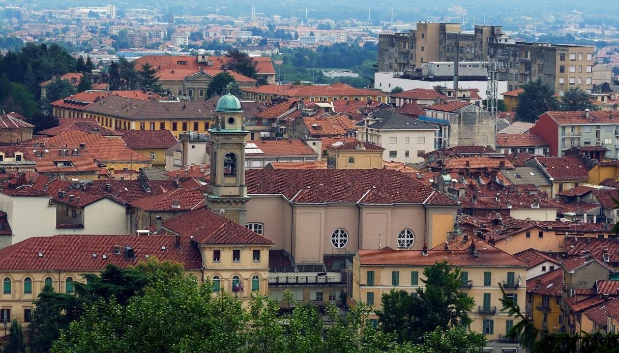 Czy warto kupić używany dom w Piemoncie? Ceny za metr kwadratowy.