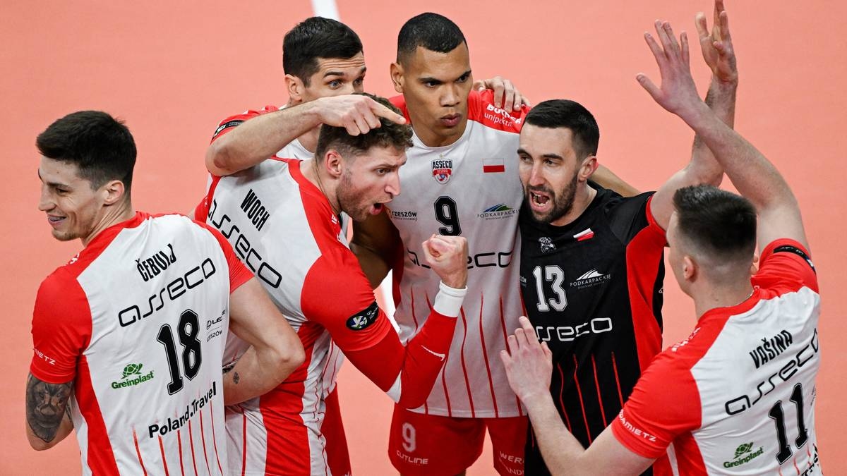 3-1 pour la deuxième fois ! Les volleyeurs d'Asseco Resovia se qualifient pour les demi-finales de la Coupe CEV