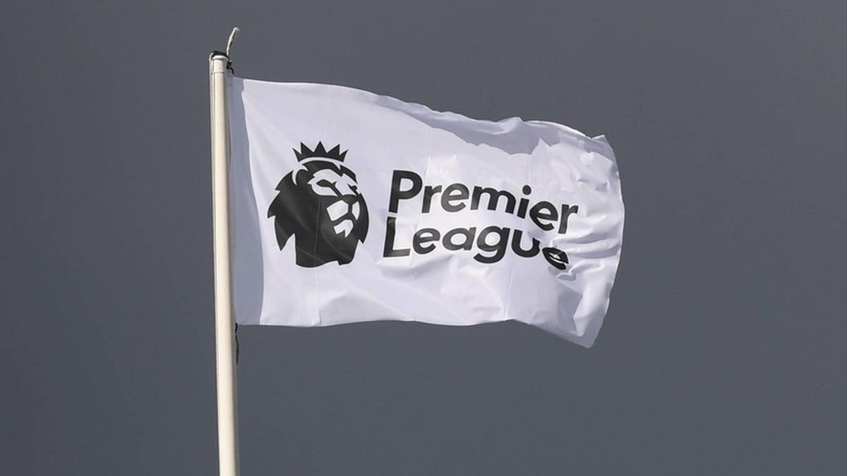 Outro escândalo na Inglaterra. Jogador da Premier League ofereceu dinheiro a adolescente em troca de sexo