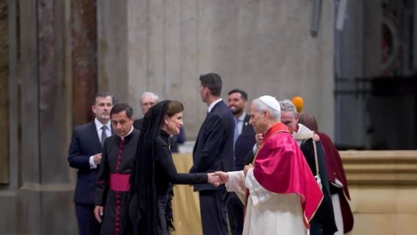 Raquel Peña nimmt an der Messe zur Amtseinführung des Papstes teil.