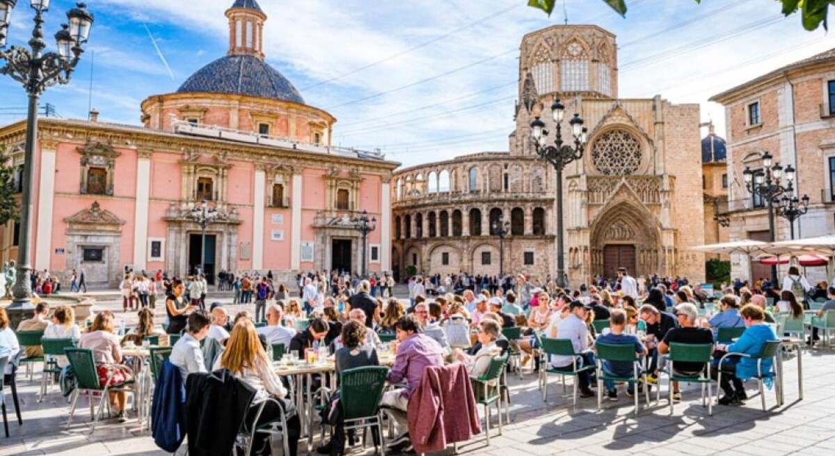 CaixaBank Research prevede che la crescita dei consumi pubblici subirà un rallentamento dopo il picco post-Covid.
