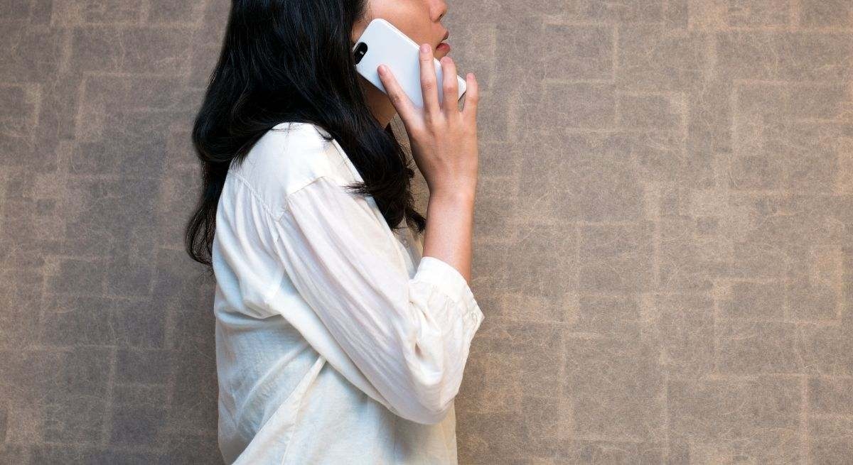 Cybersicherheitsexperten warnen vor dem, was mit Mobiltelefonen passiert: „Anrufe können per Vibration aus der Ferne überwacht werden.“