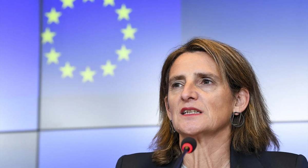 Teresa Ribera: „Nie chcemy eskalować konfliktu z USA, ale nie chcemy też być naiwni”.