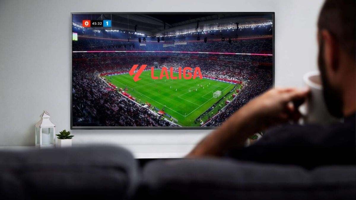 El aviso de LaLiga a todos los que usan IPTV piratas: "Tú tienes el fútbol, pero ellos te tienen a ti"