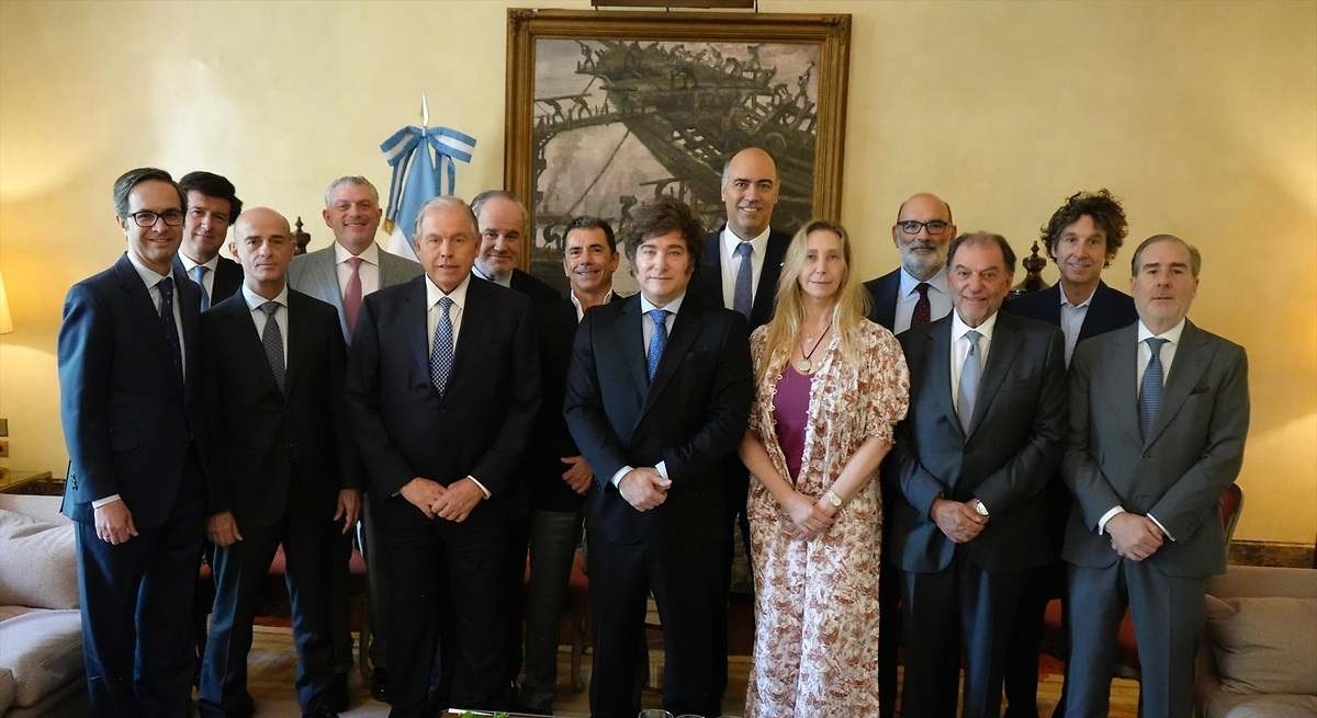 Milei meets in Madrid with a dozen business leaders from key sectors