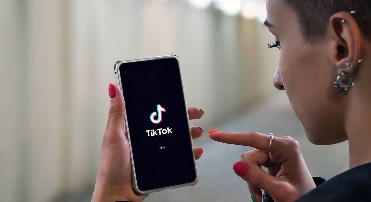 TikTok sta lavorando a una versione della sua app specifica per gli Stati Uniti in vista della sua possibile vendita.